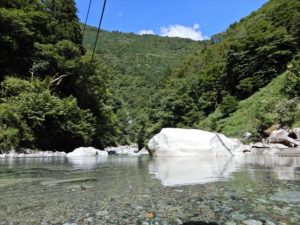 黒薙川