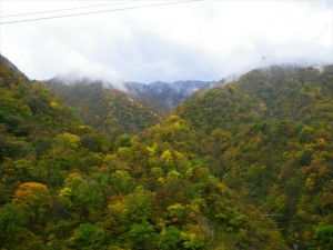 山の頂上の雪