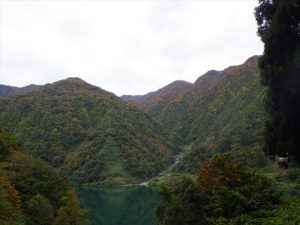 宇奈月ダム湖からの景色
